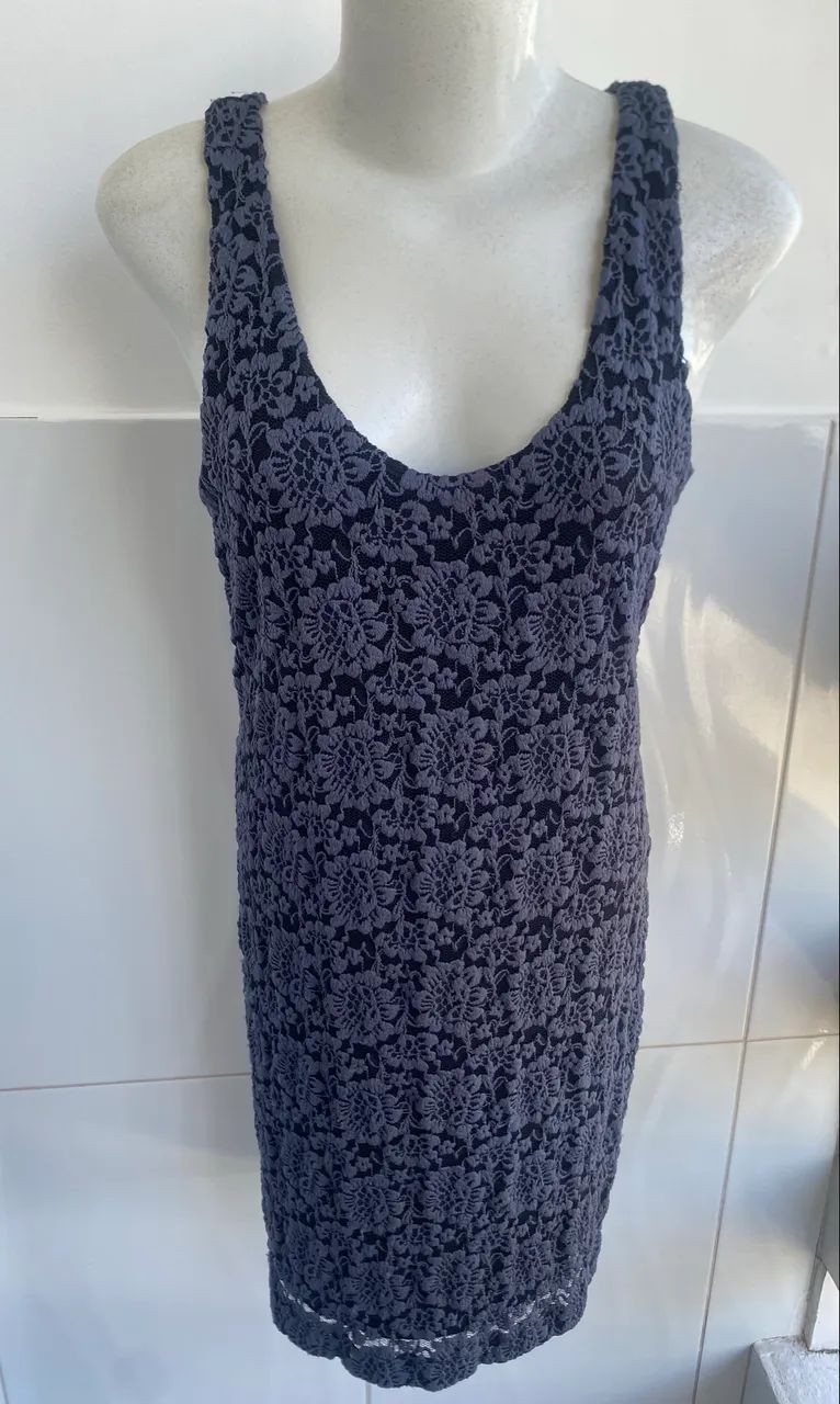 Qualquer vestido por 27 aceito cartão 