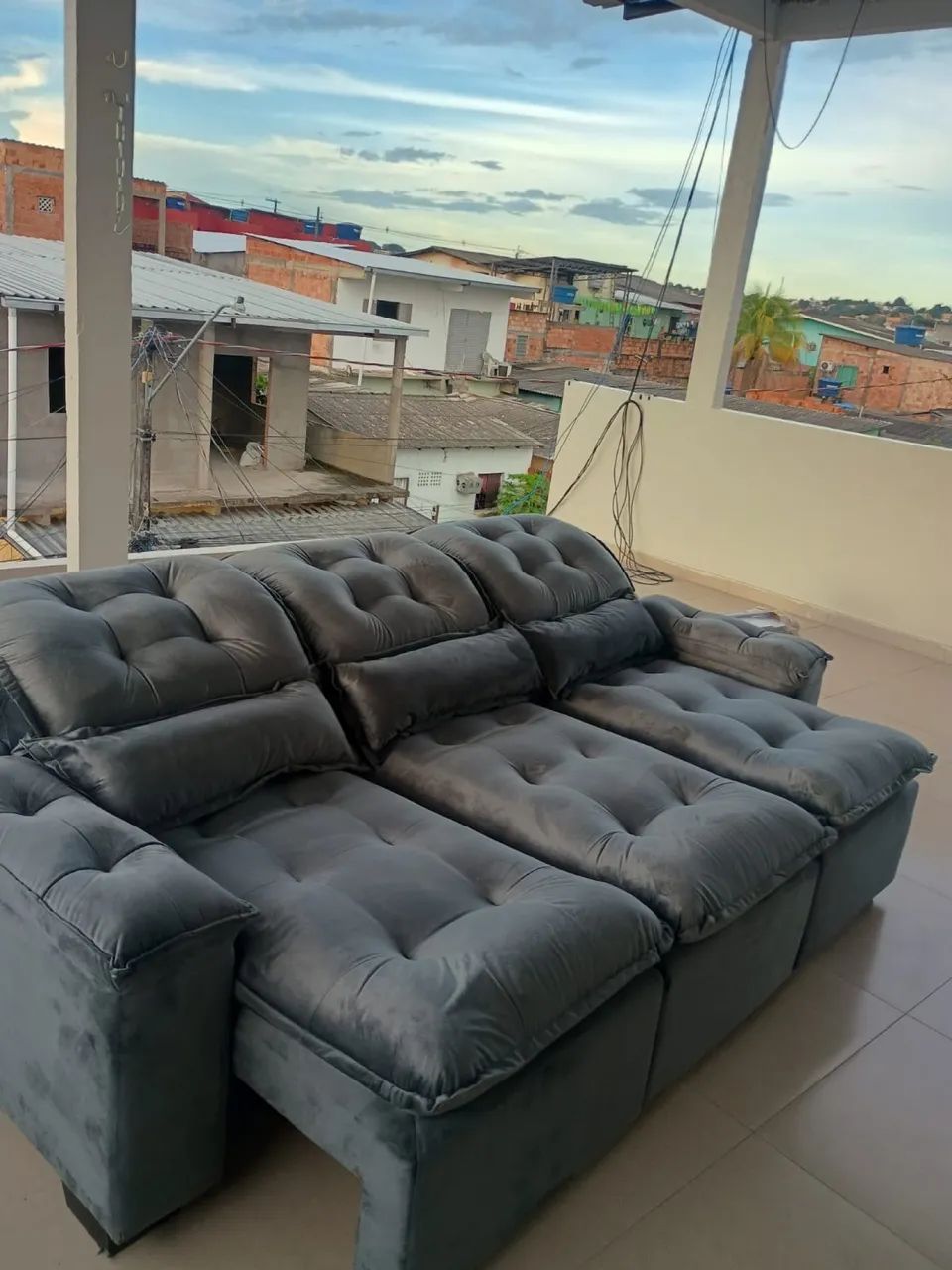 SOFÁ RETRÁTIL RECLINÁVEL DE LUXO VÁRIAS CORES DISPONÍVEIS  - Foto 2