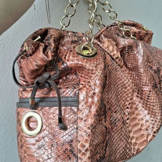 Maxi Bolsa Couro legítimo Piton snake na cor bronze cobre - Roberto Oshiro - Foto 5