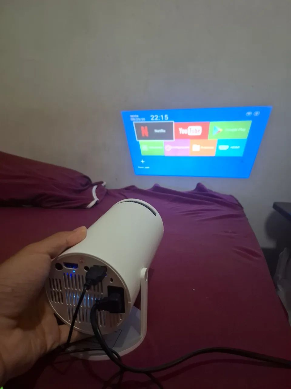 Projetor Smart HY300 Android 11 + Wi-Fi e Bluetooth - Semi Novo  - Foto 3