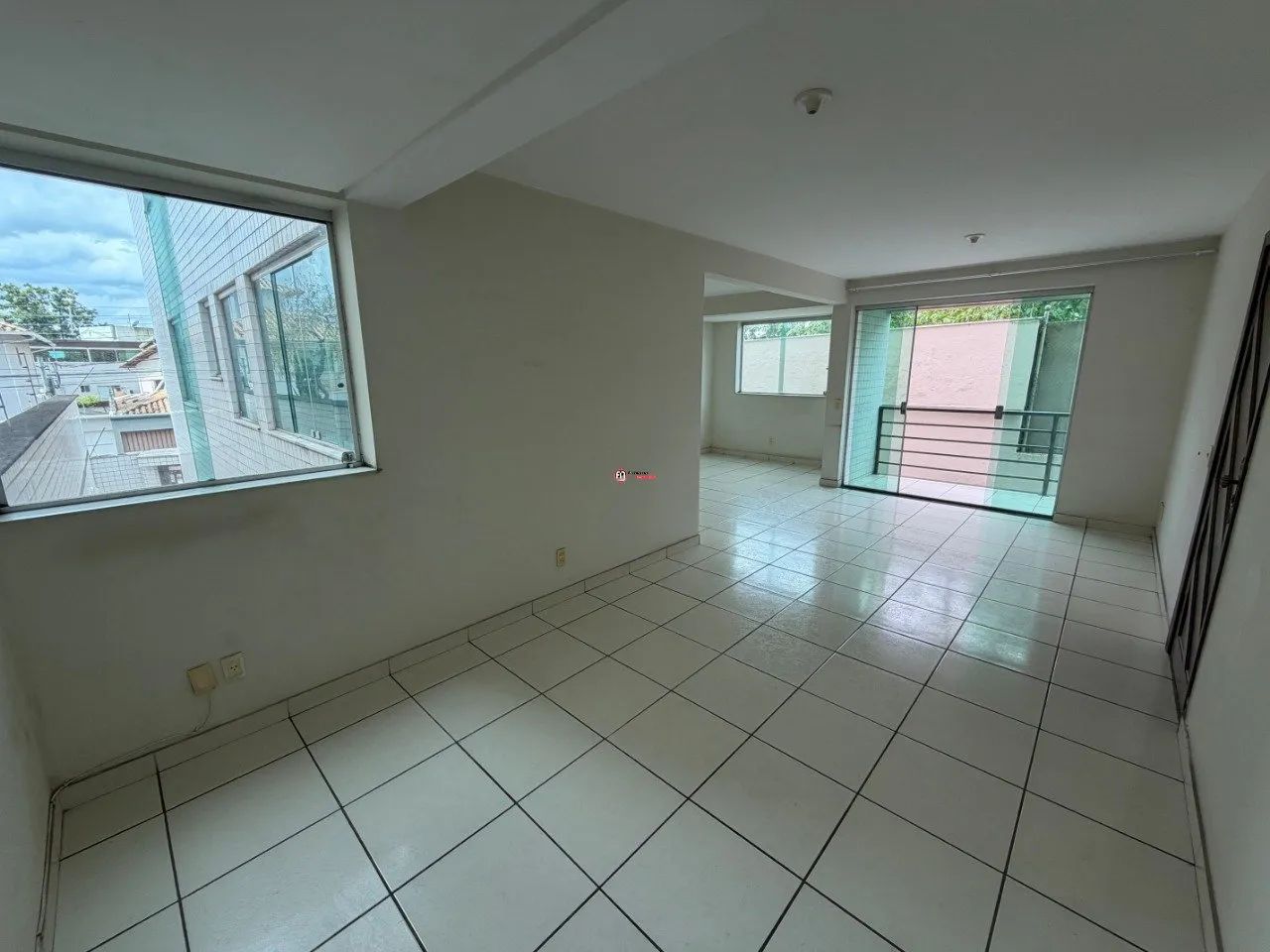 Apto 2 quartos, suíte e 2 vagas no Santa Amélia - Foto 2