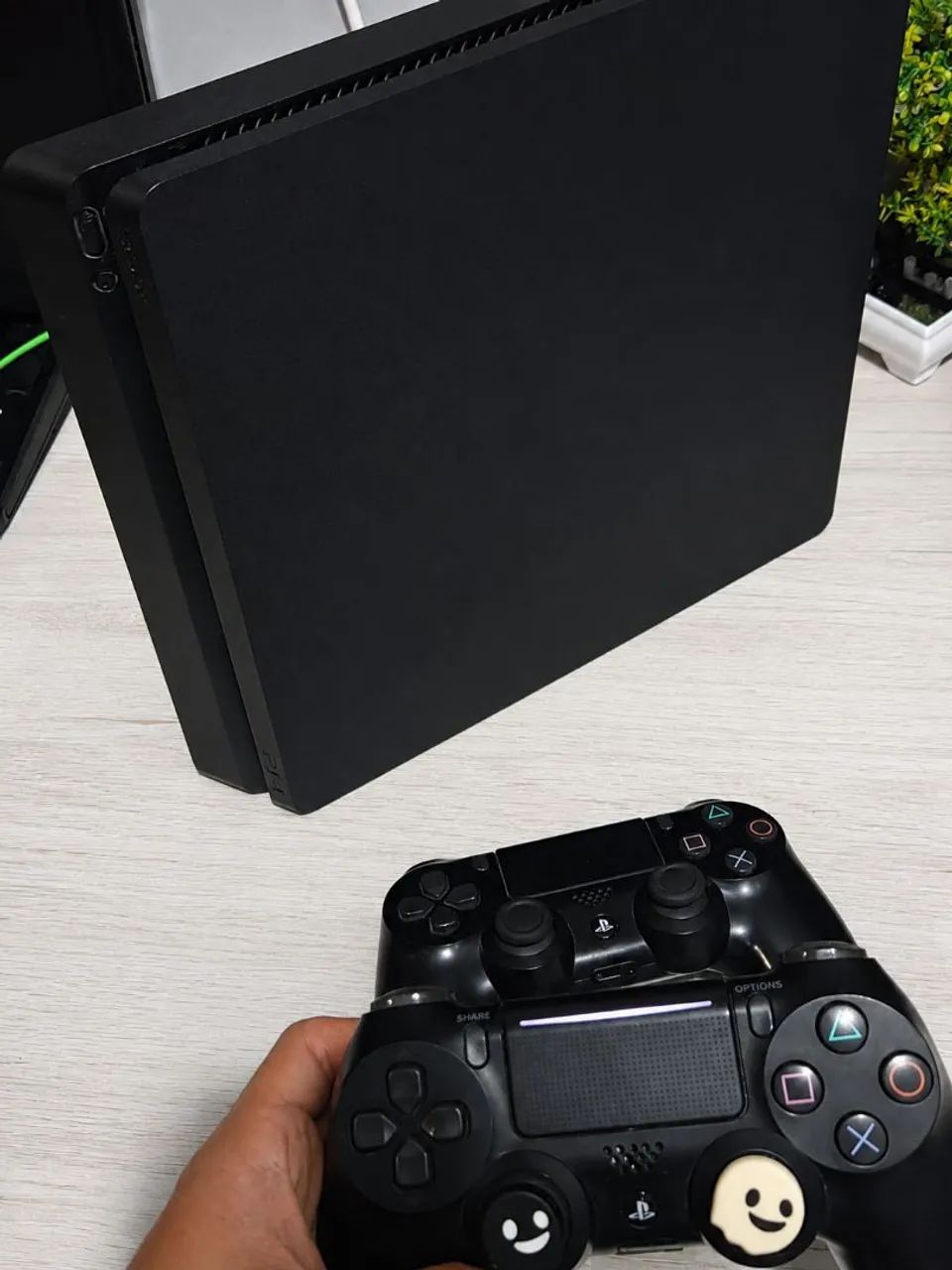 Ps4 500gb + gta V - Foto 2