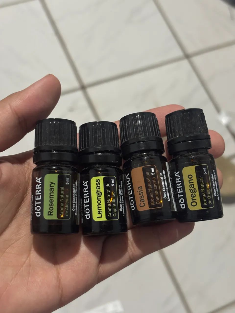 doterra lemongrass, oregano, cassia e rosemary