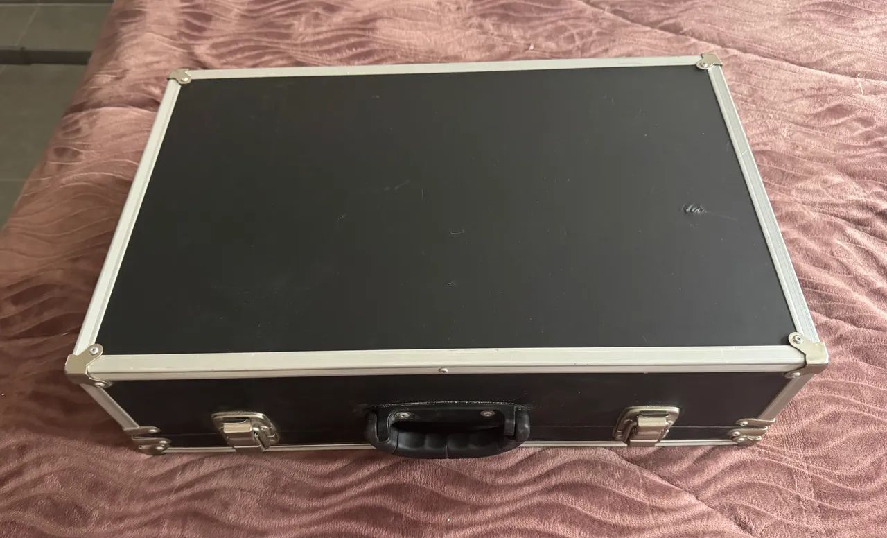 Pedalboard e Hard Case para pedais e pedaleiras - Foto 2