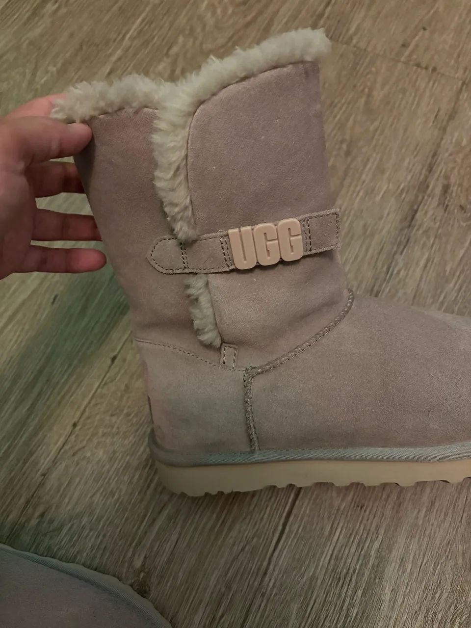 Bota UGG cinza (nova) - Foto 3