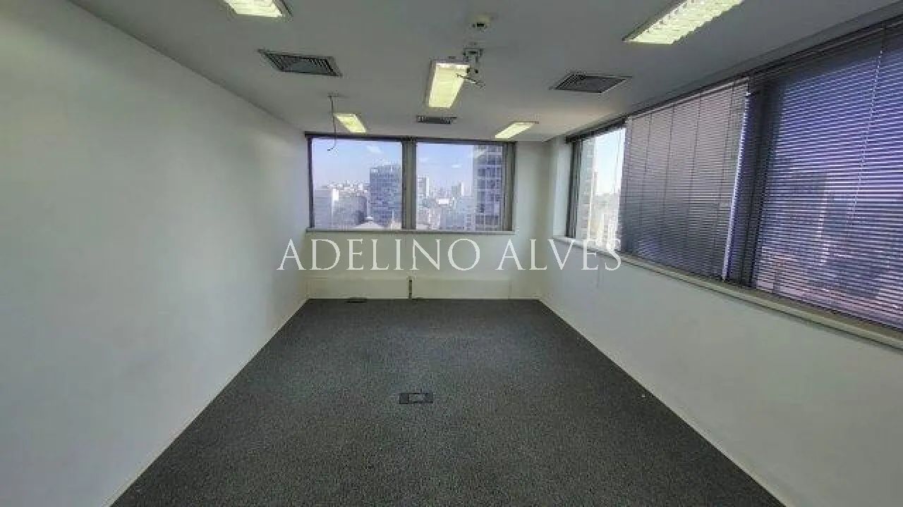 Conjunto comercial para locação no Centro!