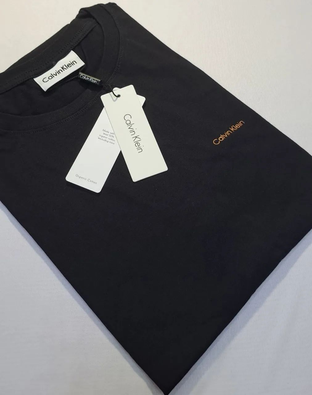 Camiseta Calvin Klein Preta - Foto 3