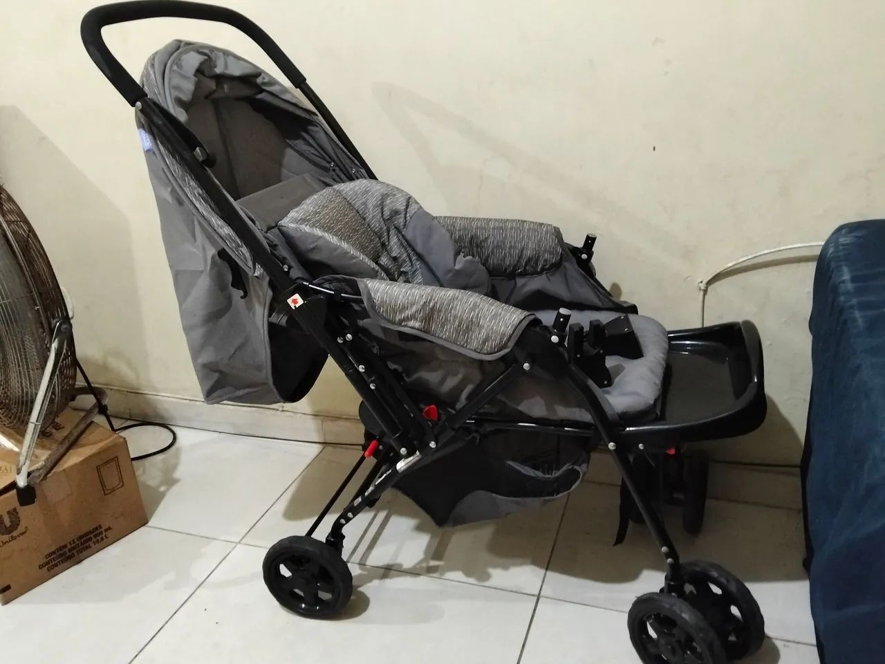 Carrinho de bebe com bebê conforto  - Foto 3