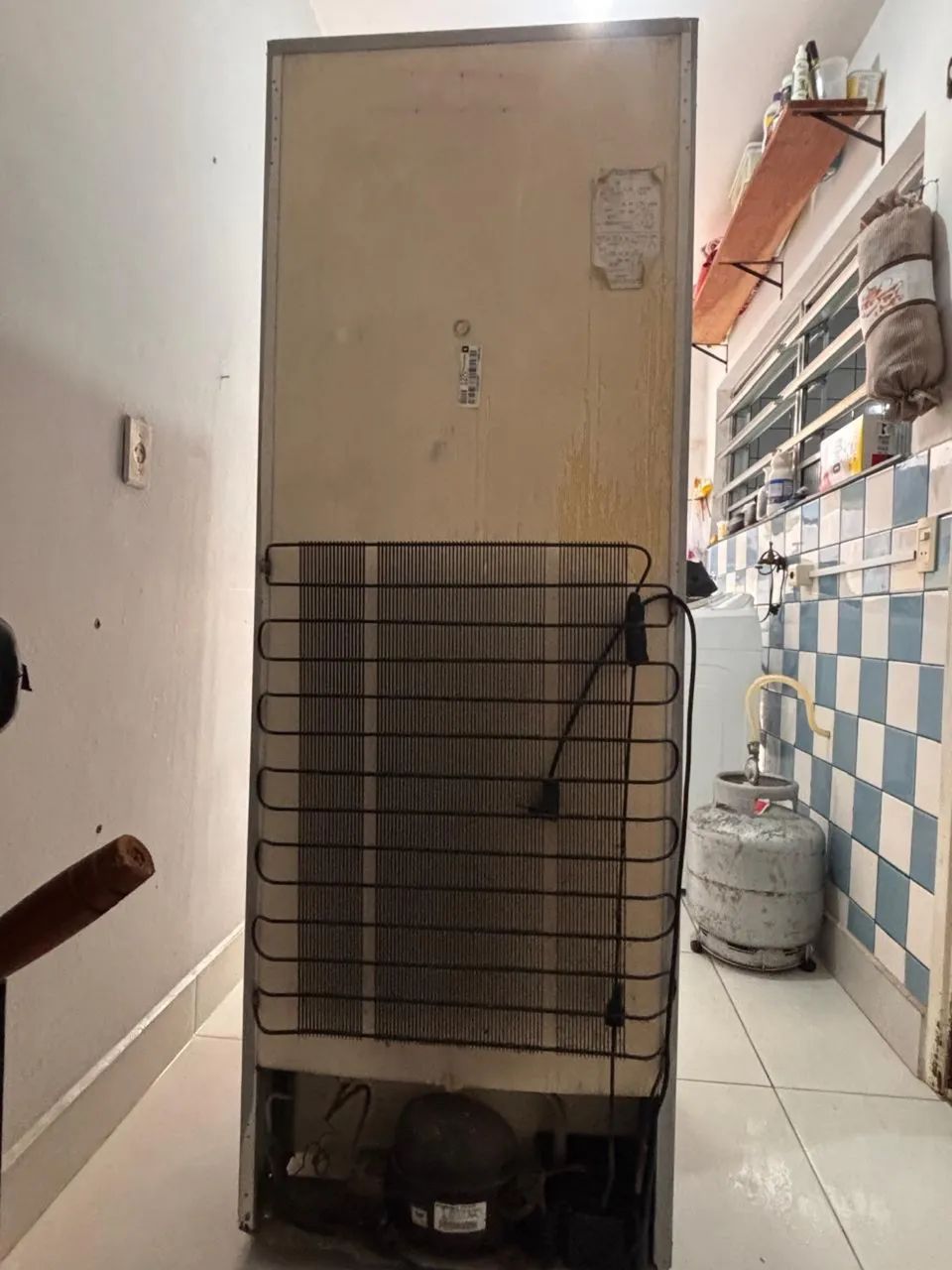 Geladeira Eletrolux R$730,00 - Foto 3