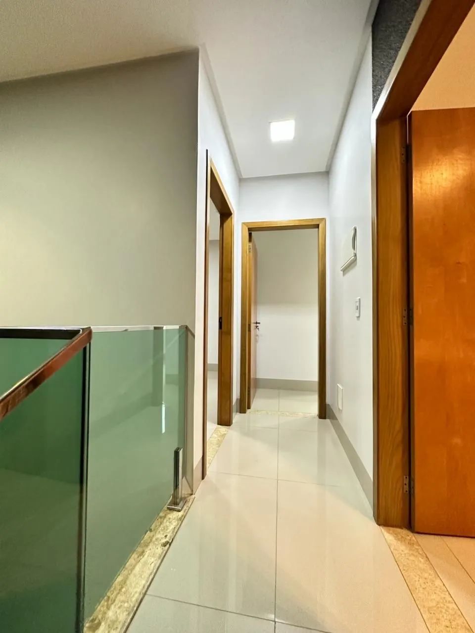 UM SOBRADO FORA DO COMUM | 3 SUÍTES + MOBILIADO - Foto 4