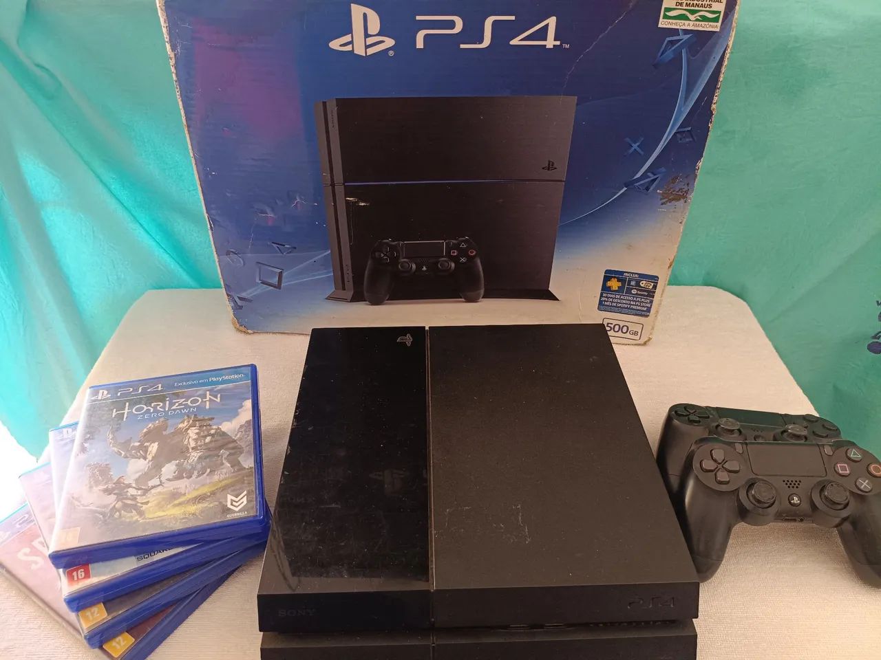PlayStation 4 + 2 Controles+ 6 jogos 