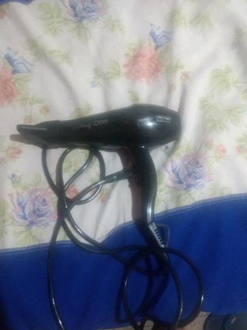 Vende-se secador de cabelo