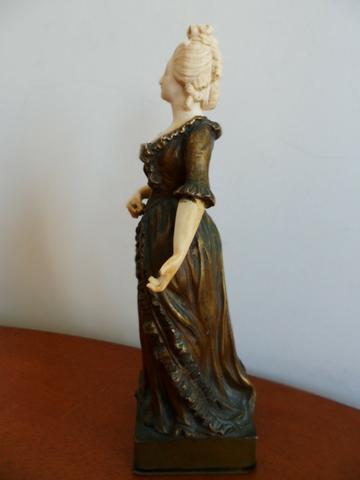 Natal - Maria Antonieta - Escultura em Bronze e Marfim sobre Pedestal - Foto 3