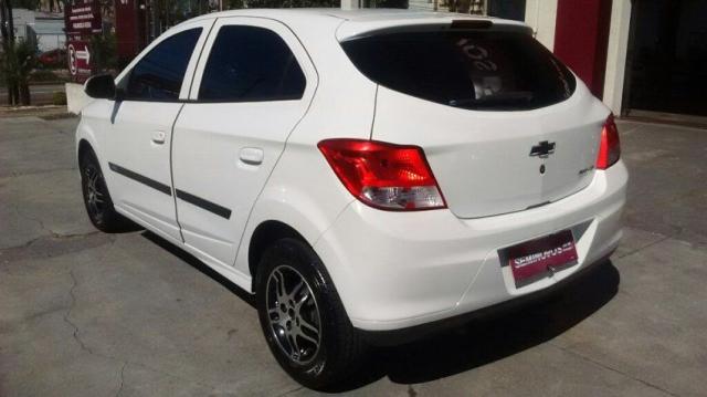 CHEVROLET ONIX LT 1.0 8V SPE/4 FLEX Branco 2013/2013 - Foto 3