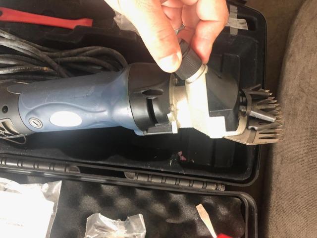 Tosquiadeira Profissional Maxisherar F7 R$ 1.000,00 - Foto 3