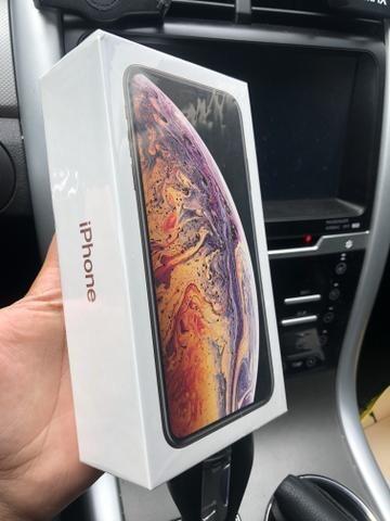 IPhone XS Max 64gb DOURADO Lacrado na caixa com 1 ano de garantia Apple após ativação