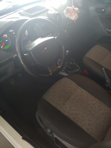 Fiesta sedan - Foto 3