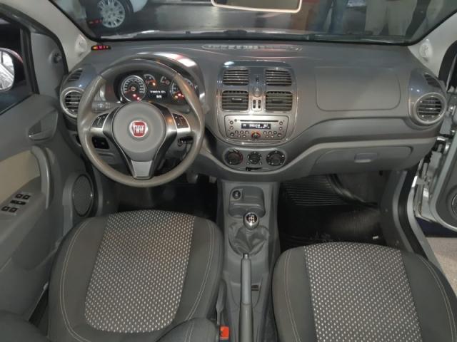 FIAT GRAND SIENA 1.6 MPI ESSENCE 16V 2013 - Foto 8