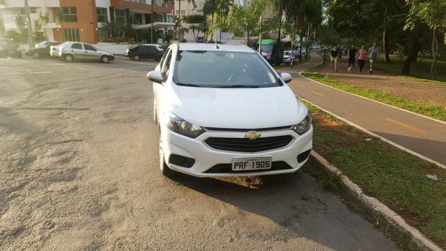 Prisma 1.4 LT Flex-2017/2018-Carro muito novo, de mulher