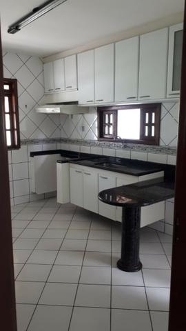 Casa com 5/4, 03 vagas e 250m² no Cond. Village Piatã - Foto 16