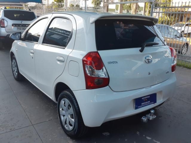 TOYOTA ETIOS 1.3 X 16V FLEX 4P MANUAL 2014 - Foto 4