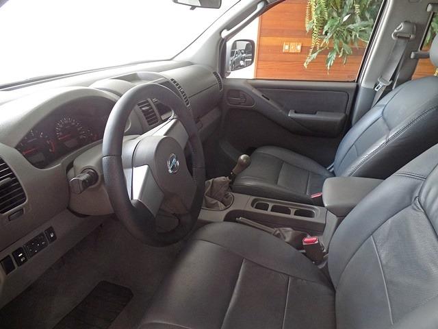 Nissan Frontier XE CD 4x2 2.5 TB Diesel - 2009 - Foto 4