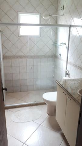 Casa com 5/4, 03 vagas e 250m² no Cond. Village Piatã - Foto 10