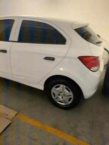 Onix ls 2016 - 2016 único dono , carro muito novo - Foto 3