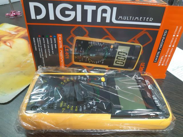 Multimetro Digital De Tela Grande Lelong C/ Suporte E Bateria - Foto 4