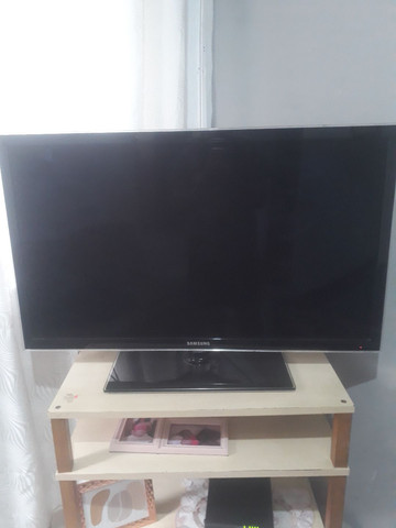 TV Samsung funcionando ,mais com led queimado . TIRAR PECAS