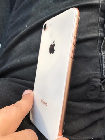 IPhone 8 64 gb gold rose top - Foto 3