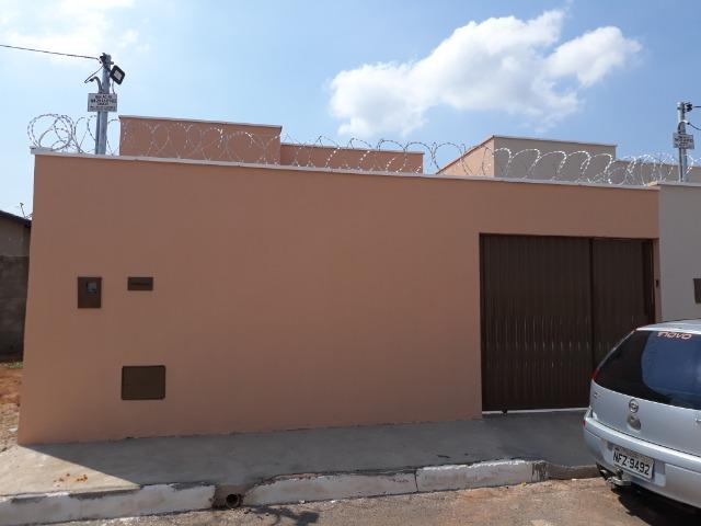 Casa 2 Quartos Suíte Próximo a Coca Cola