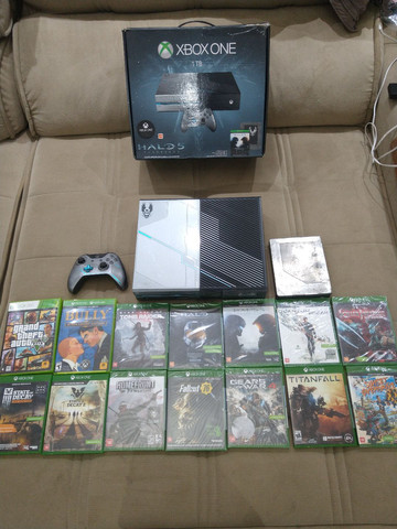 Xbon one halo edition + jogos