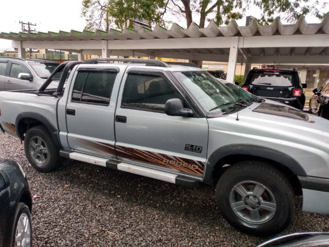 GM - CHEVROLET S10 PICK-UP RODEIO 2.4 MPFI F.POWER CD 2011 