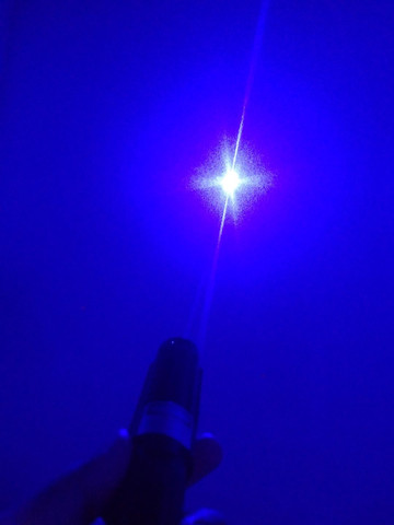 Laser azul 450 Nm super potente - Foto 3