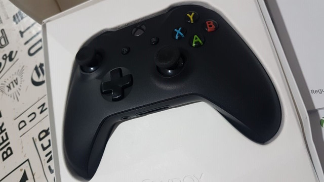 Controle Xbox One S Preto + Cabo Para Pc - (Modelo de controle com P2) Microsoft - Foto 4