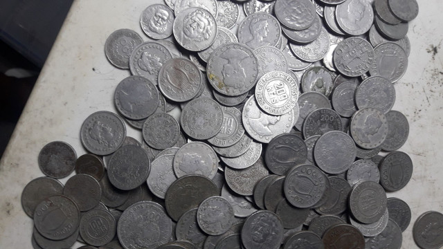 330 moedas de réis - Foto 3