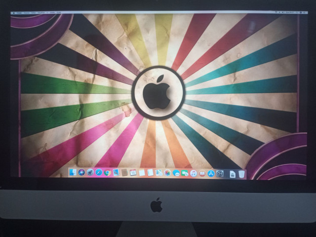 iMac 27 Inch 2011 i7 3.4 GHz Quad Core HD 2 TB (Leia) Não Aceito oferta...