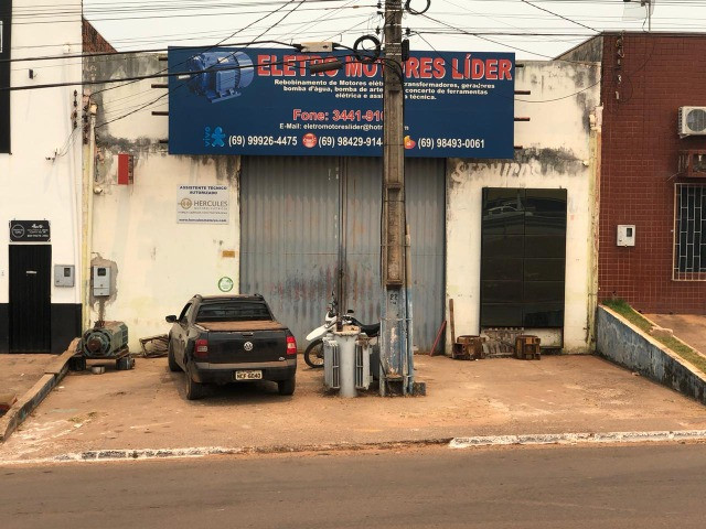 Vendo barracão 300 m2 bem localizado próximo deposito coca cola - Foto 2
