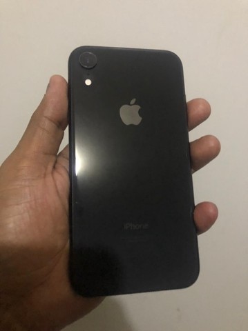 iPhone XR de 64GB zero sem marca de uso com carregador 