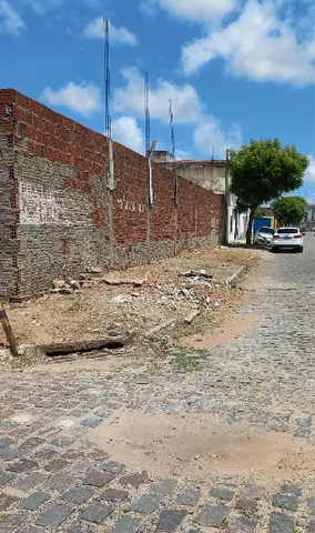 Terreno 11x33 de esquina na Cidade da Esperança próximo à Igreja Católica