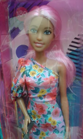 Boneca Barbie Fashionistas Morena Negra Com Prótese Na Perna