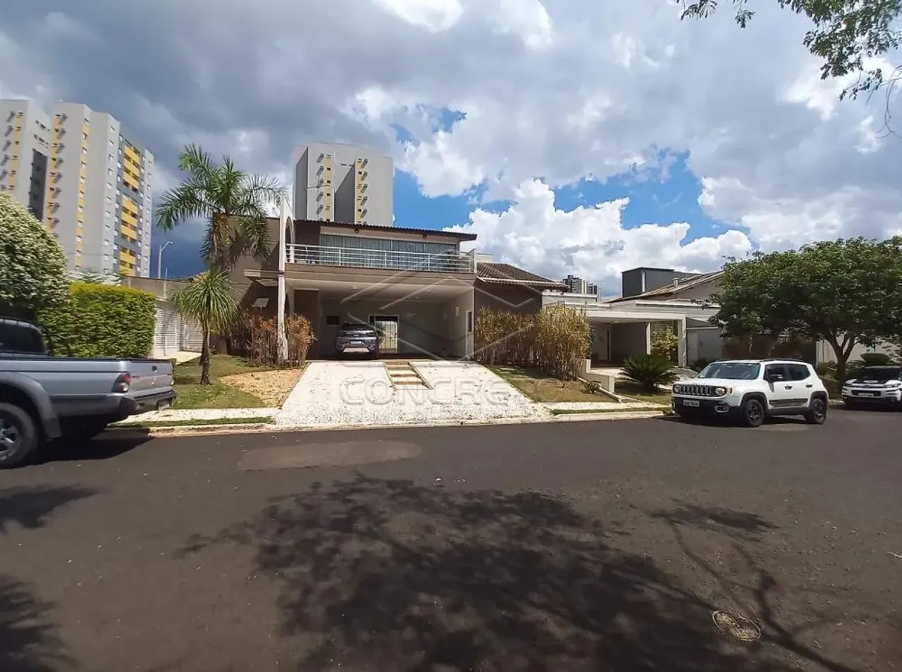 CASA PARA LOCAÇÃO EM CONDOMÍNIO COM 3 SUÍTES - RESIDENCIAL ILHA DE CAPRI