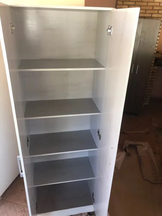 Armário multiuso novo - Sapateira - Guarda Roupa - Materiais de limpeza - Montagem grátis  - Foto 4