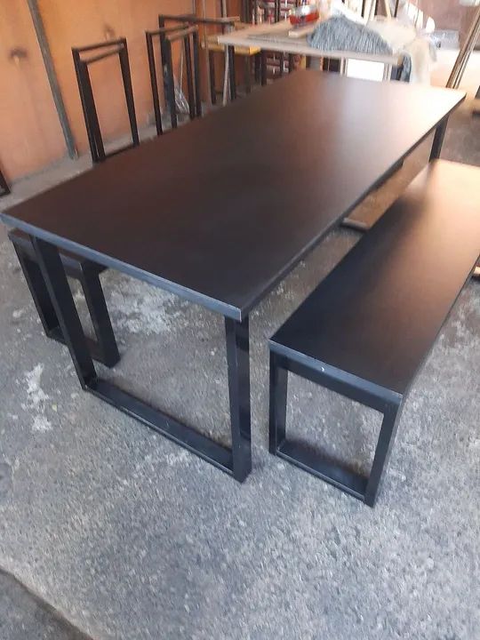 Mesa de jantar industrial