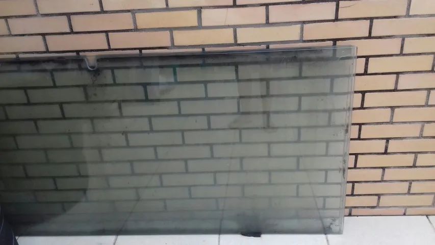 Blindex. 3 chapas 9mm para Fechamento medindo 198x83cm, com ferragens.  - Foto 2