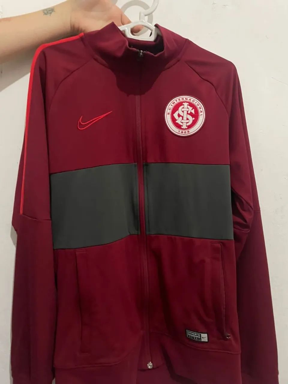 Jaqueta Nike Internacional raro (2019) tamanho P/M Roupas
