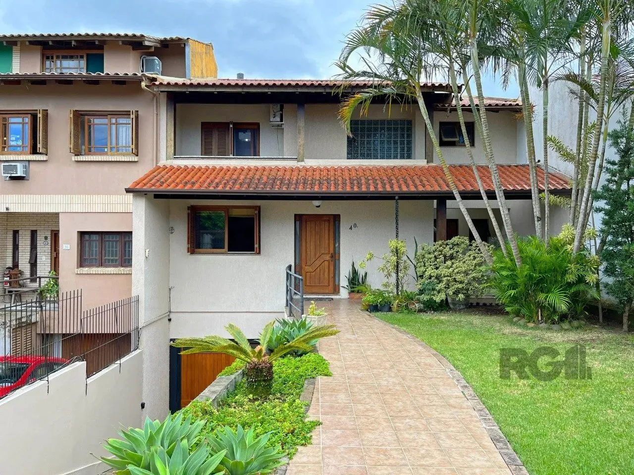 Casa 3 dormitórios com suíte no bairro Aberta dos Morros em Porto Alegre
