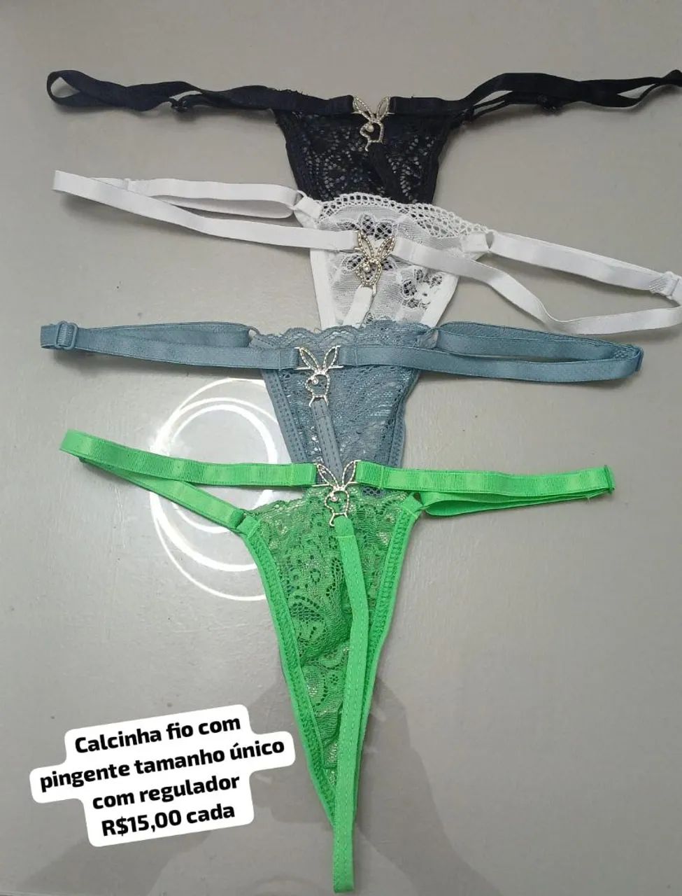 Calcinha modelo fio com detalhe pingente