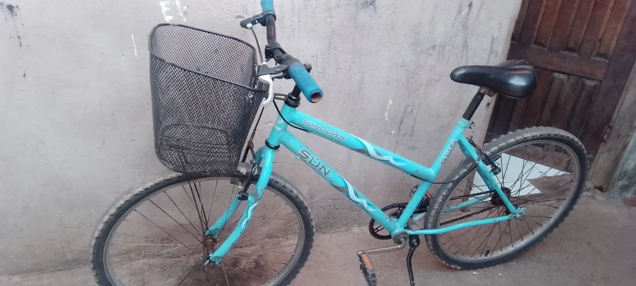 Bicicleta Sundown Aro 26 com cesta
